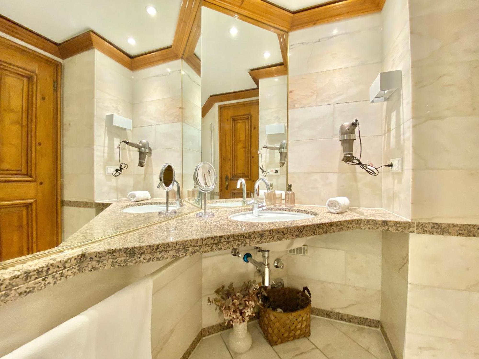 Best Butler I Romantic 4Two I Kueche I Balkon I Parken I Schlossblick Füssen المظهر الخارجي الصورة